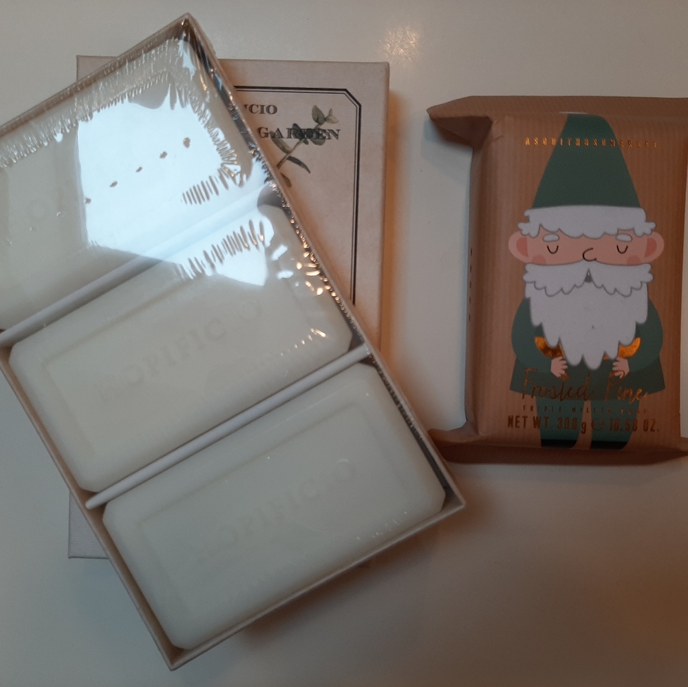 Hopificio Nordic Pine Asquith & Somerset Frosted Pine bar soap Christmas Holiday
